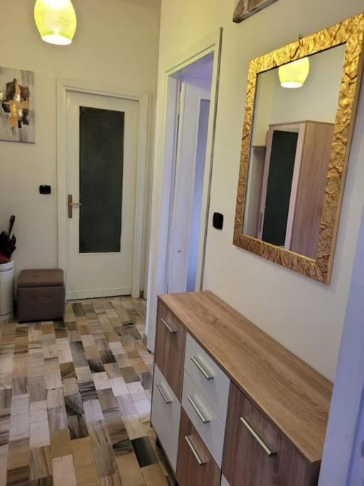 Bilocale: 5 Minuti Dall'Ariston Sanremo Esterno foto